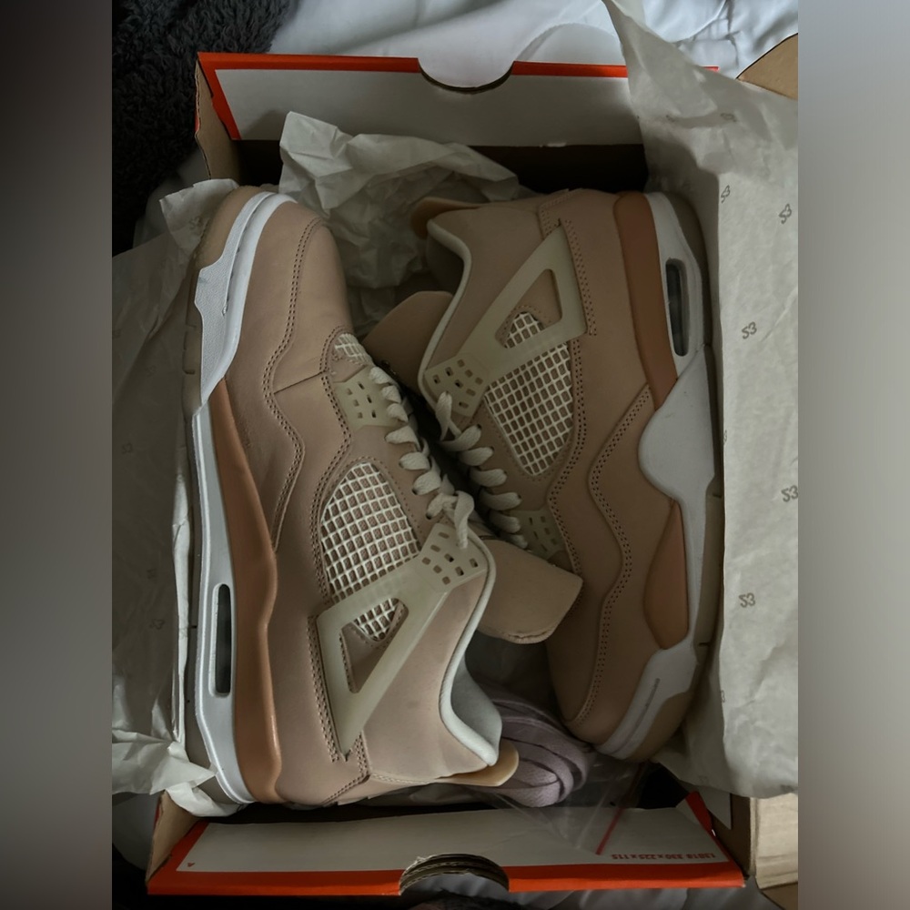 Jordan 4 Shimmer